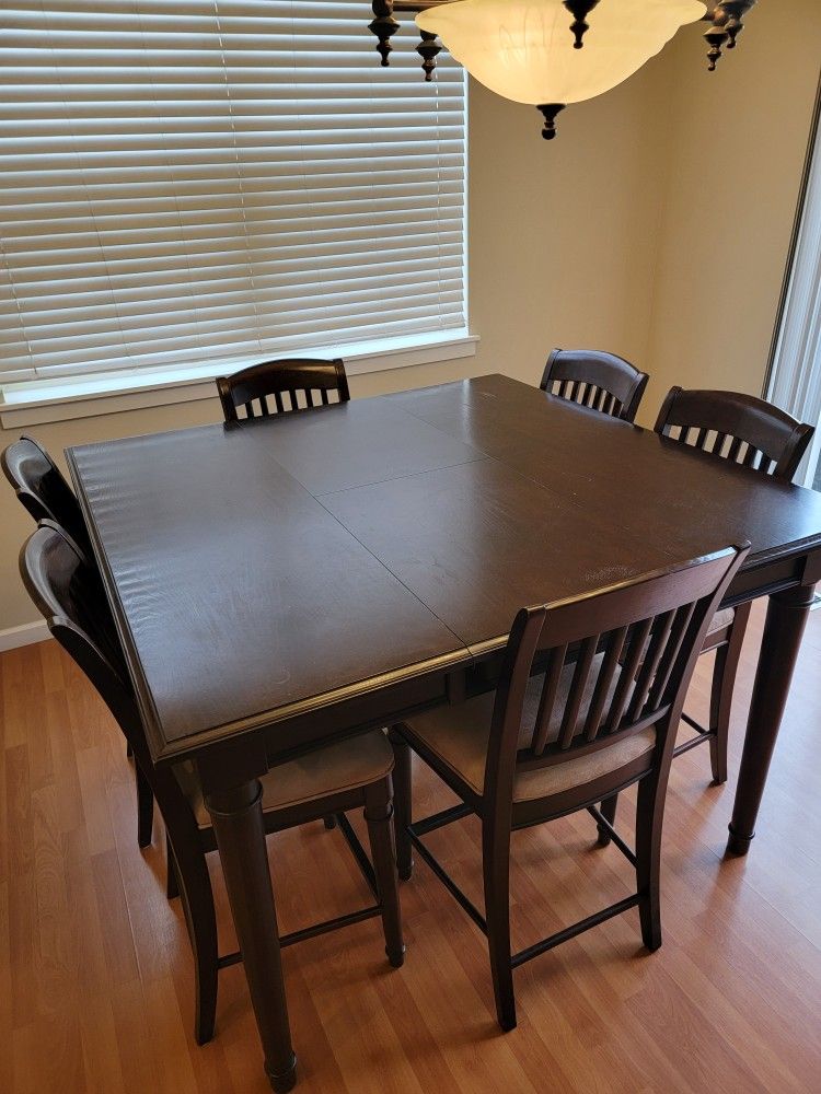 Nice Kitchen Table For Sale