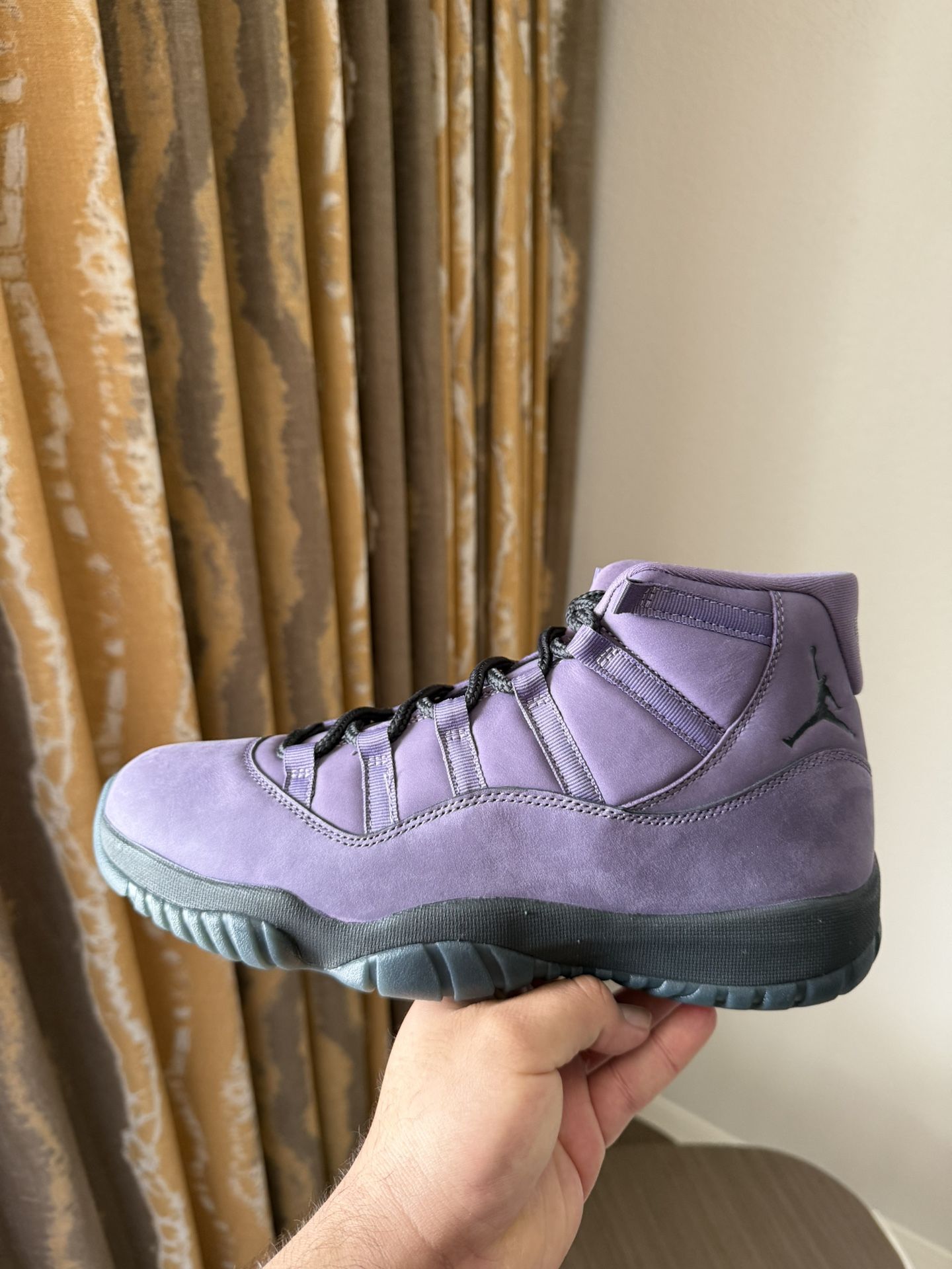 Jordan Retro 11 Mojave Size 10.5 Brand New