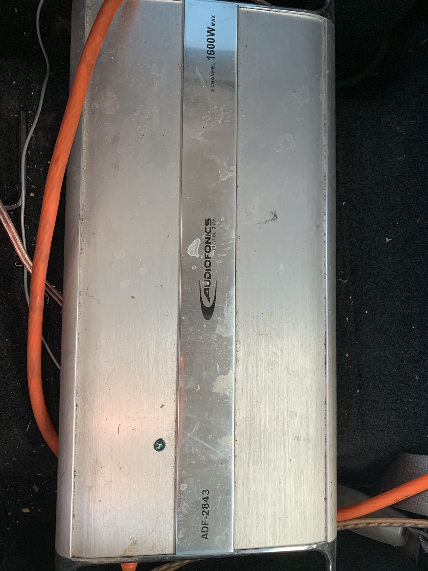 2 12 inch kickers 1600 watts audiophonics amp