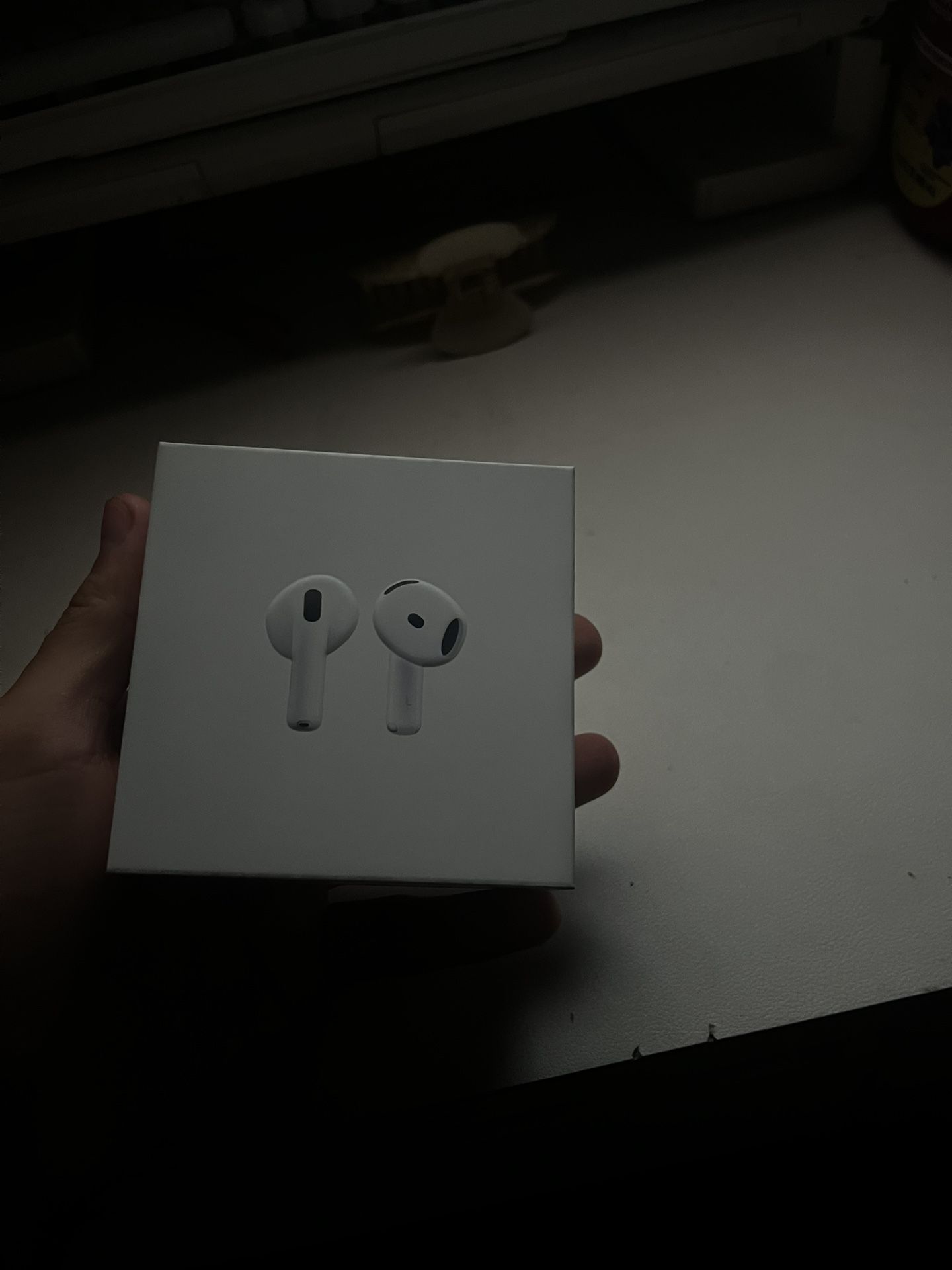 AirPods 4 - READ DESCRIPTION