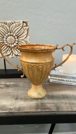 Vintage-Style Distressed Gold Metal Urn / Trophy Vase – 8" Tall