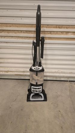 Shark navigator Lift-away dlx bagless corded vacuum