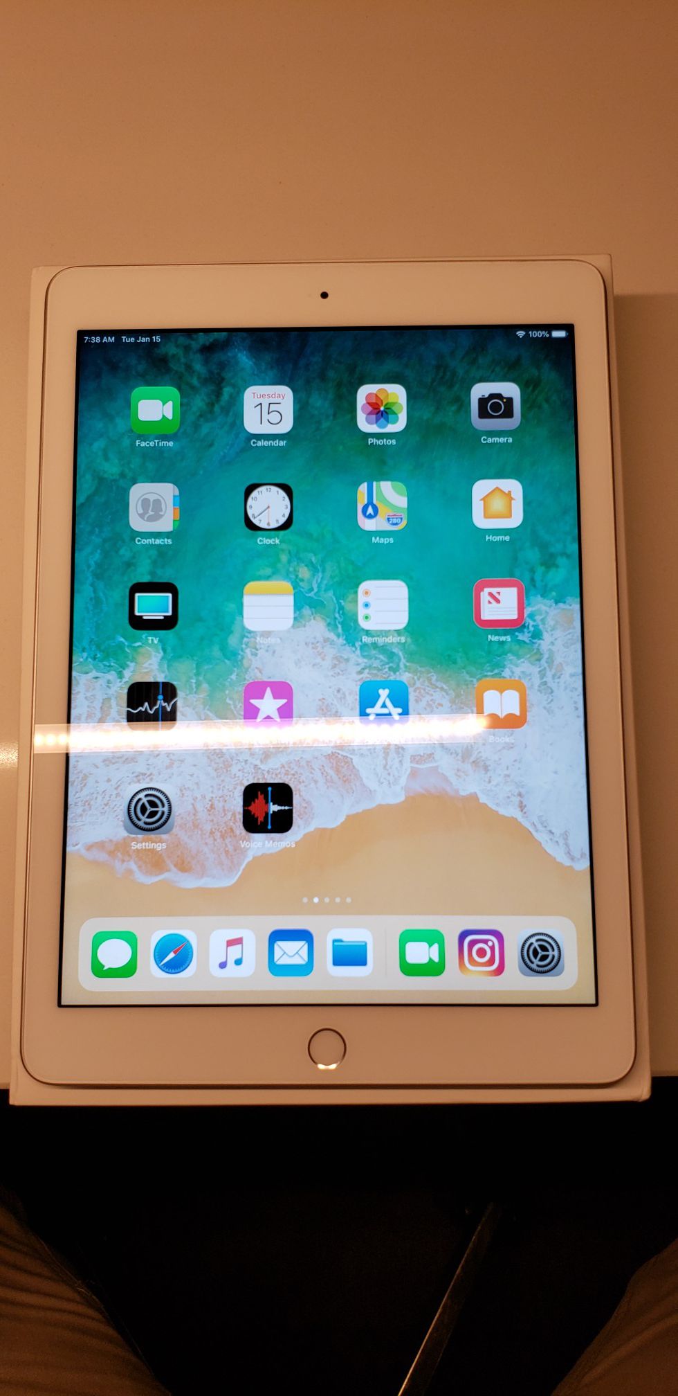 2018 iPad 9.7" screen