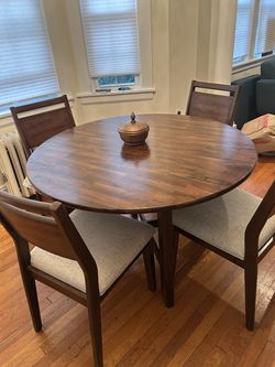Dining set