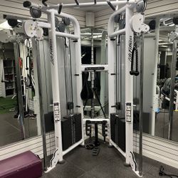 Life Fitness Functional Trainer (WHITE)