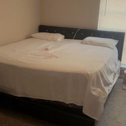 King Sized Bedroom Set 