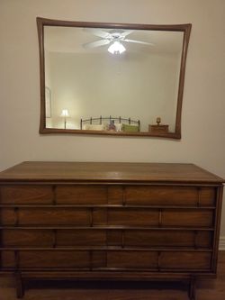Thomasville Vintage Tamerlane Dresser and Mirror