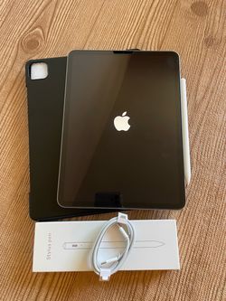 iPad Pro 11” (M2 chip / 2022 model) 4th Generation 128GB with  keyboard case and stylus pen