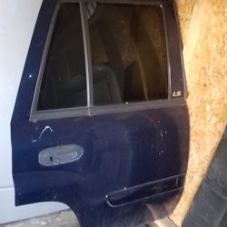 2002 to 2009 Chevy Trailblazer right rear door 