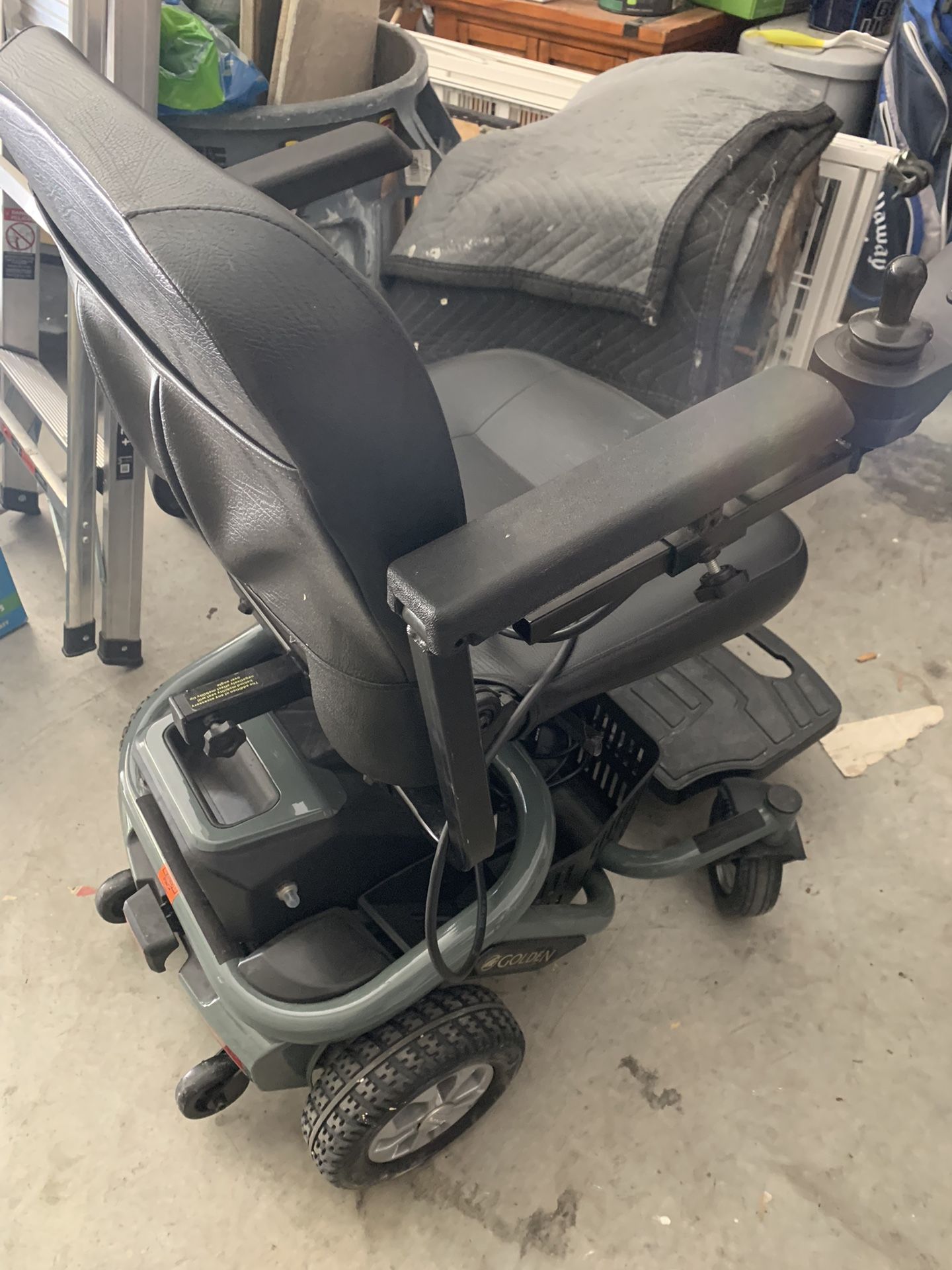 Electric Wheelchair