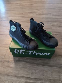 Pf flyers size 9