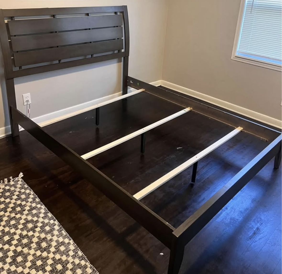Queen Bedroom Set