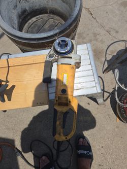 Central machinery portable electric pipe threader