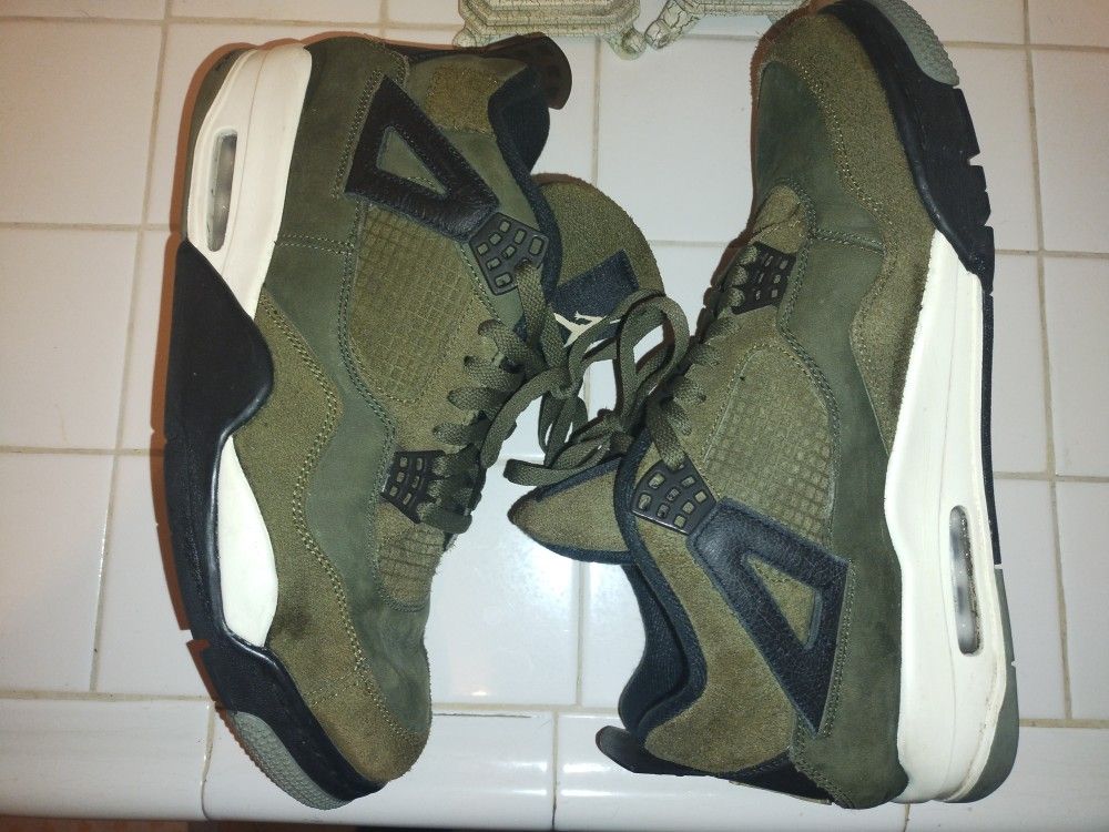 AIR JORDAN 4 RETRO OLIVE PALE..