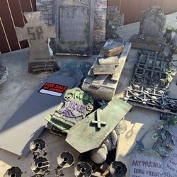 Full Haunted Graveyard Halloween Setup – Life Size Props & Tombstones