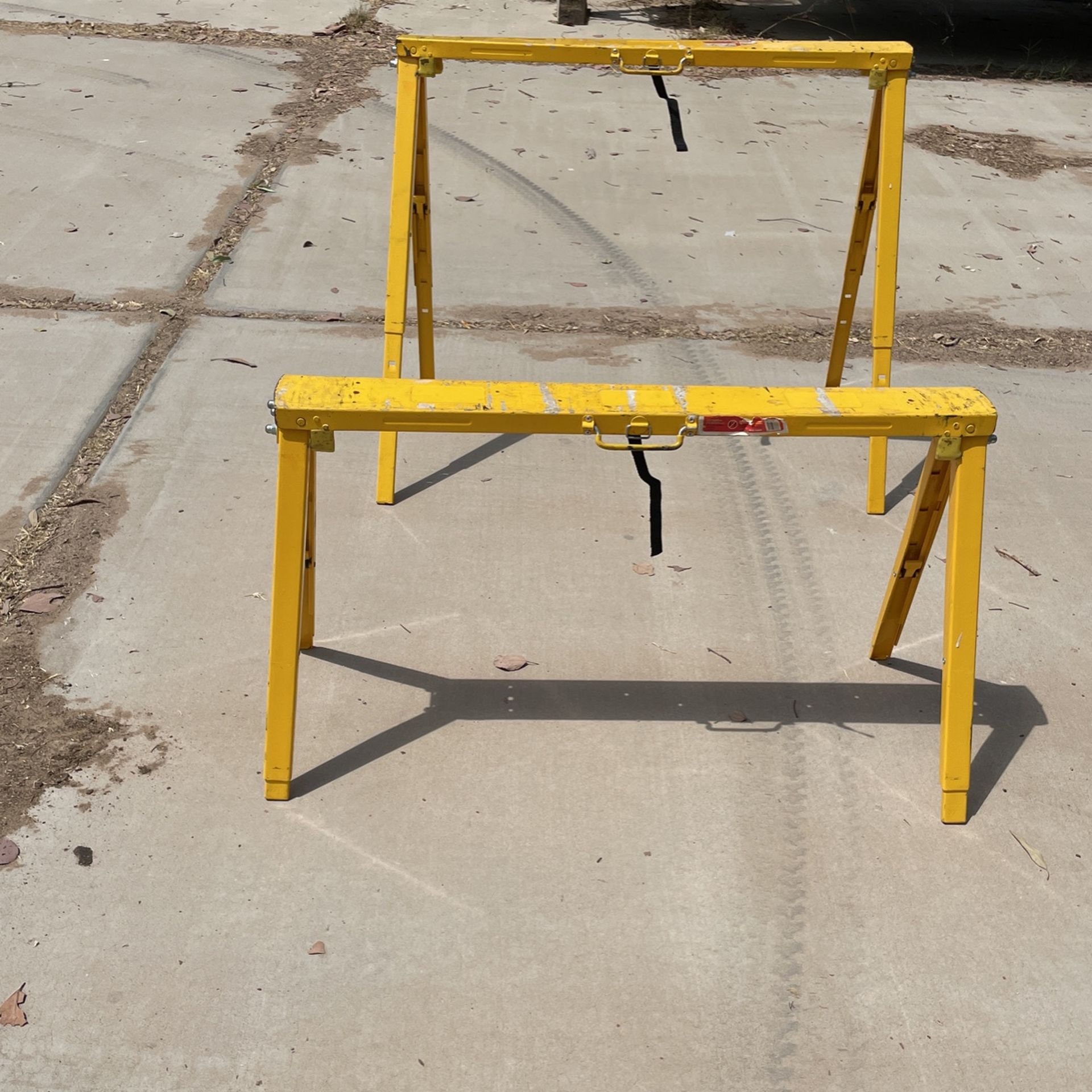 Folding Sawhorses 