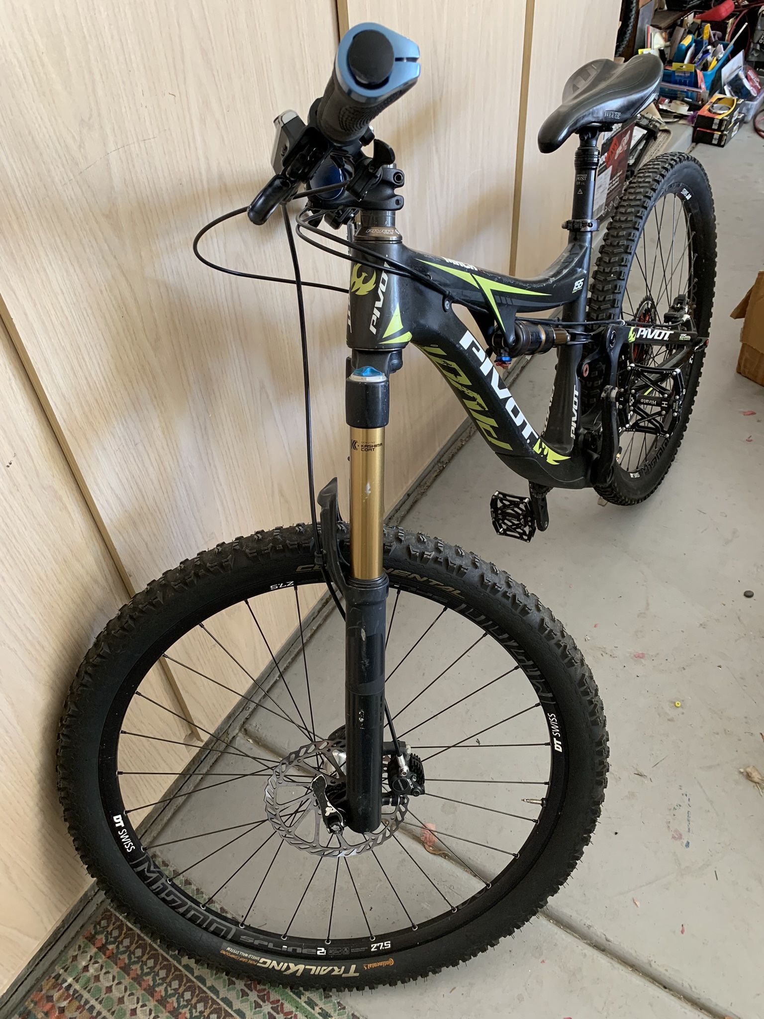 Pivot Mach 6 Carbon medium M frame mountain bike 27.5” wheels for Sale in Phoenix, AZ OfferUp