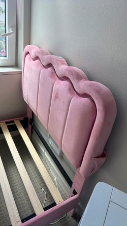 Twin sizeds beds