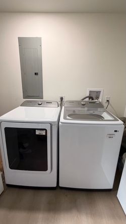 NEW Samsung Washer +Dryer White Set
