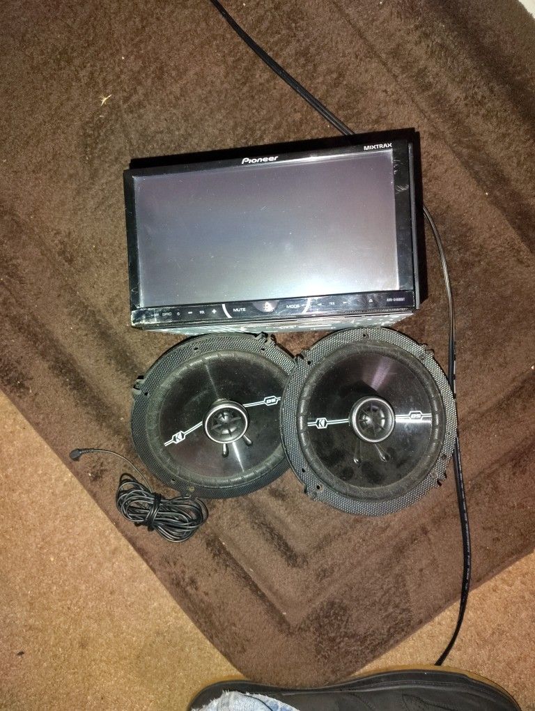 Pioneer A flip Touch Screen, (2) Kickers 6.5"