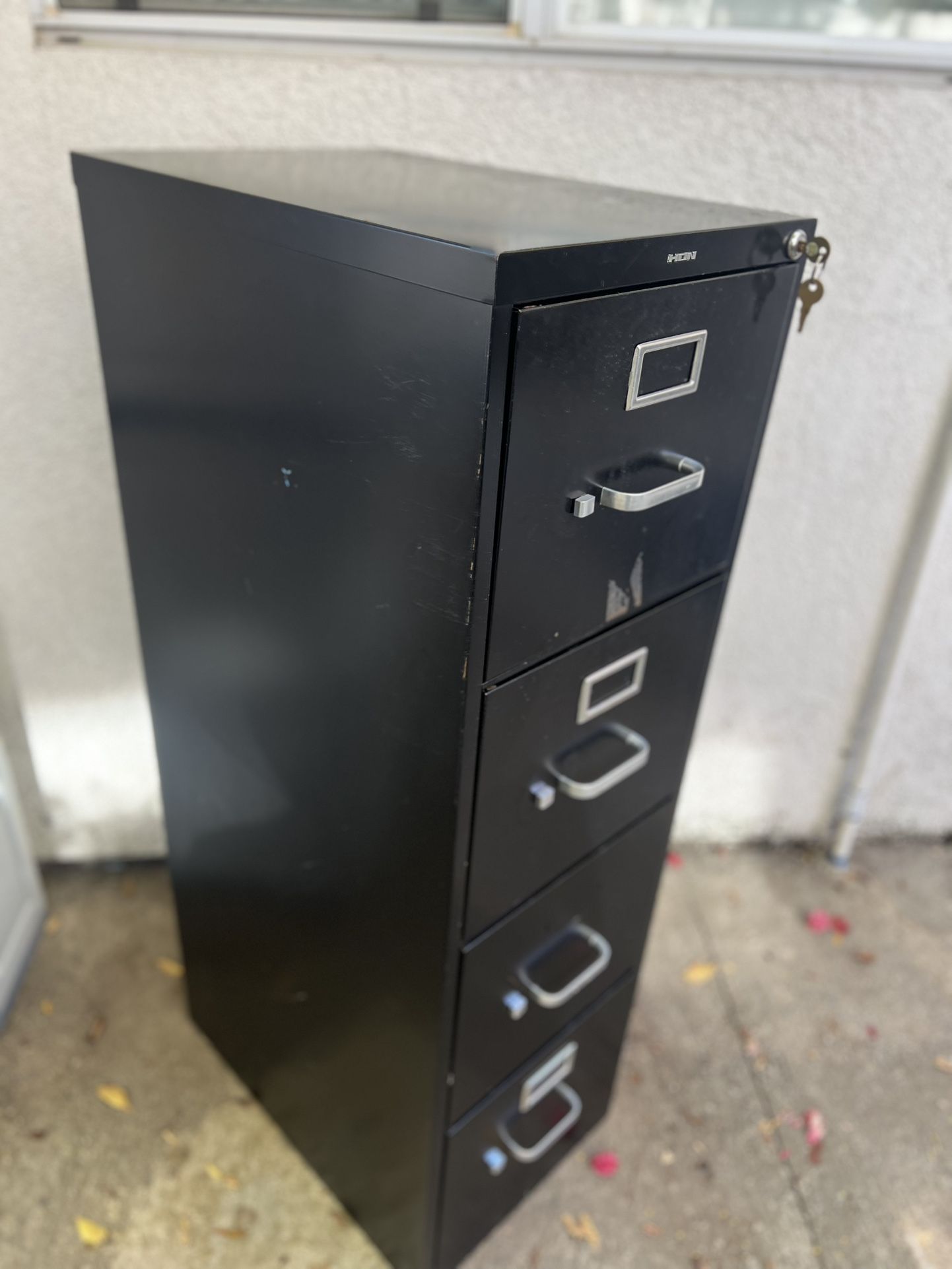 HON Metal File Cabinet (black) *Locking w/ Keys