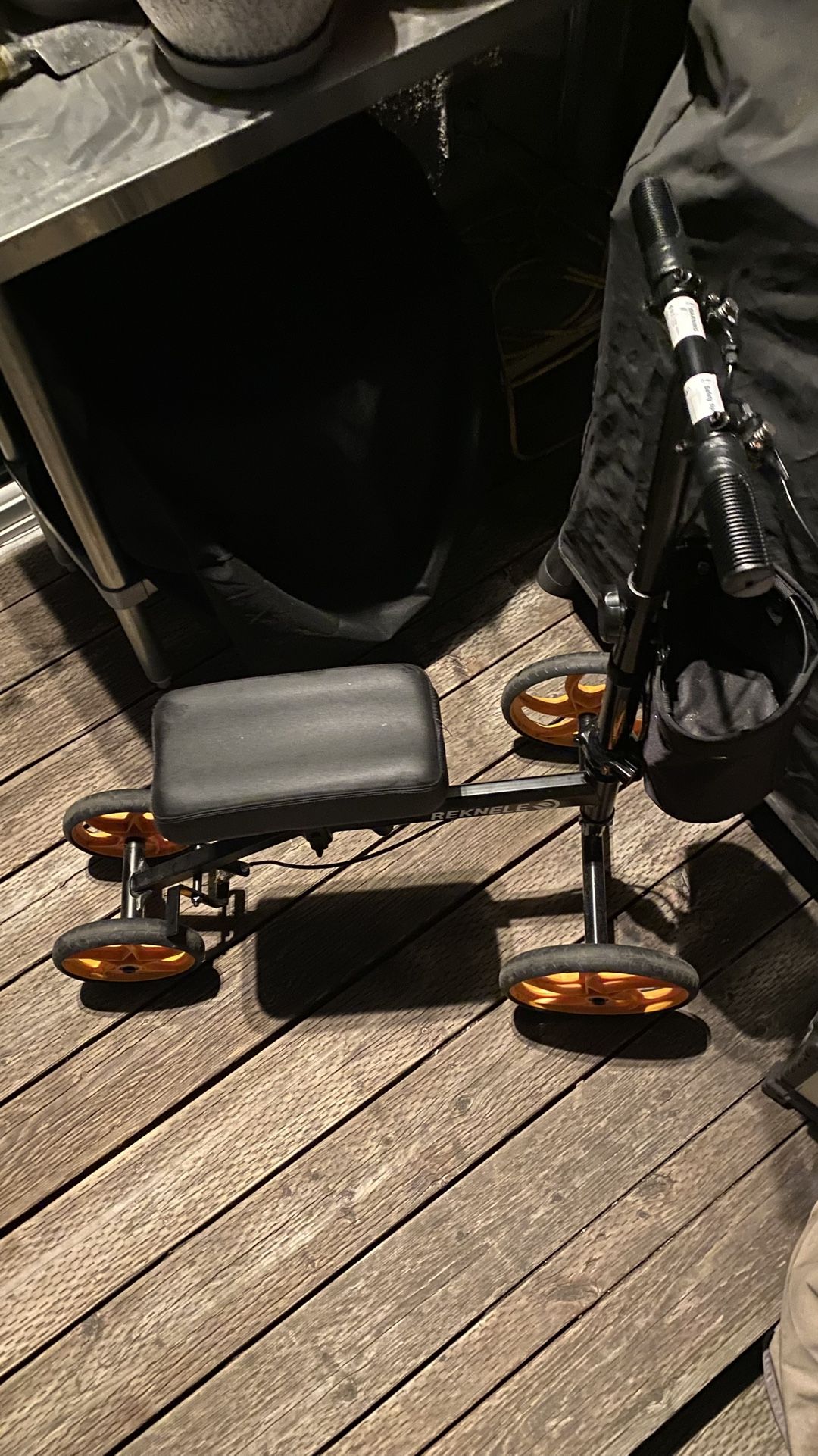 Medical Steerable Knee Walker with Dual Braking System