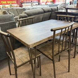 5 Pc. Dining Room Set 
