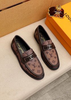LV Men’s Leather Shoes With Box 2026 New