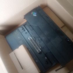 Think Pad Docking Station 