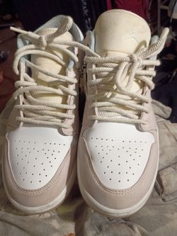 Air Jordan 1 Low Sneakers