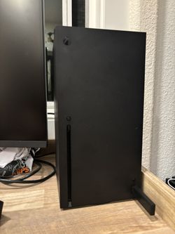 Xbox Series X (Disc Version) With Controller