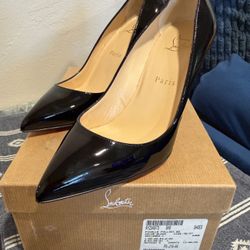 Christian Louboutin Black Patent Pointed-Toe Pumps (pigalle follies 85) sz:78/37