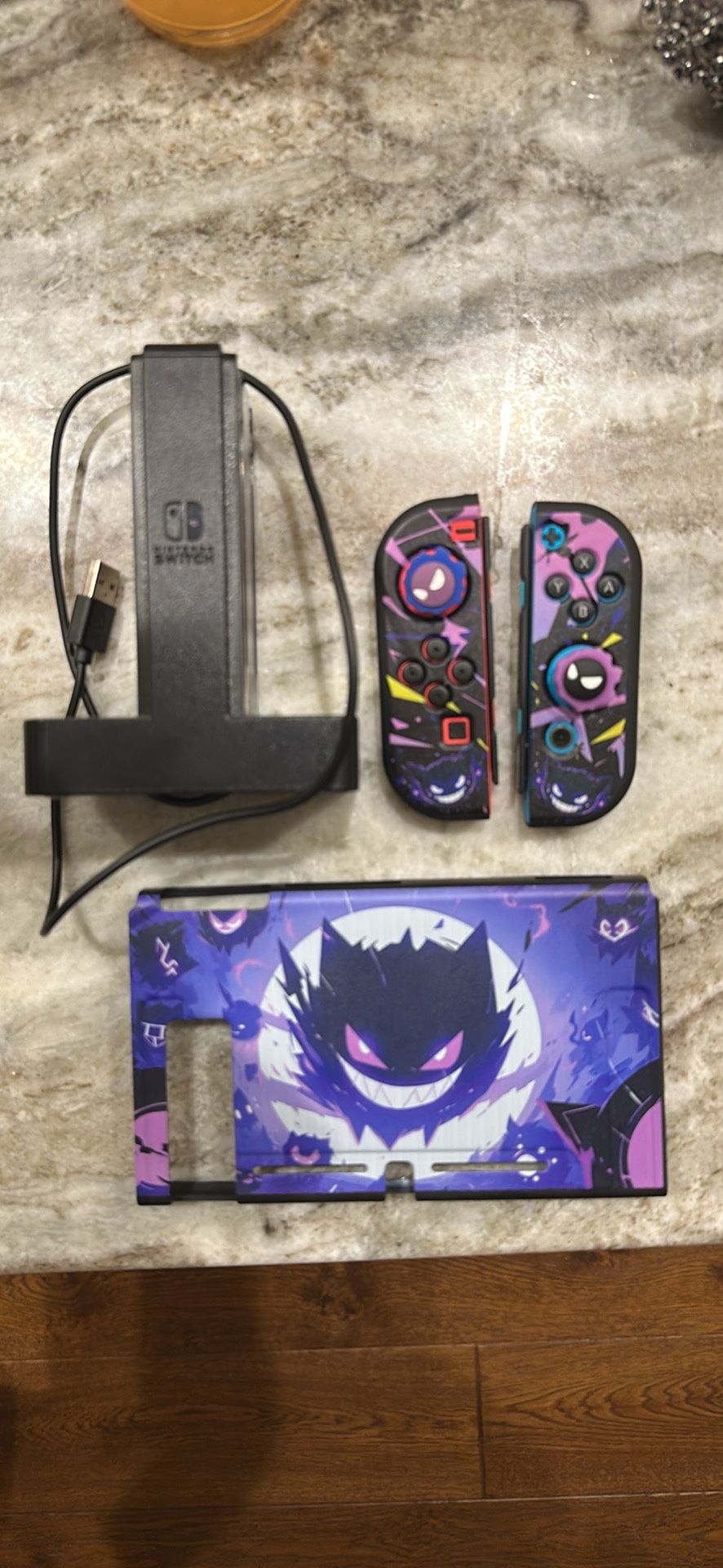 Nintendo Switch Joycon Controllers/ Charger/ Switch Case