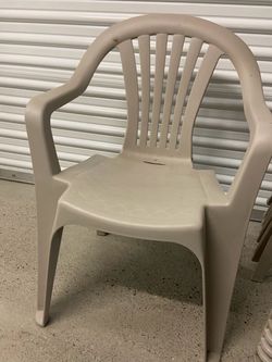 Set of 9 Plastic Outdoor Patio Chairs
