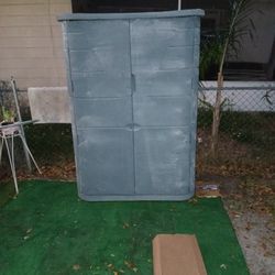 Rubbermaid Shed