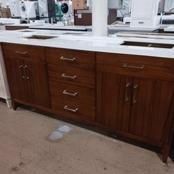 72in Bathroom Vanity With Quartz Top And Sinks Included 