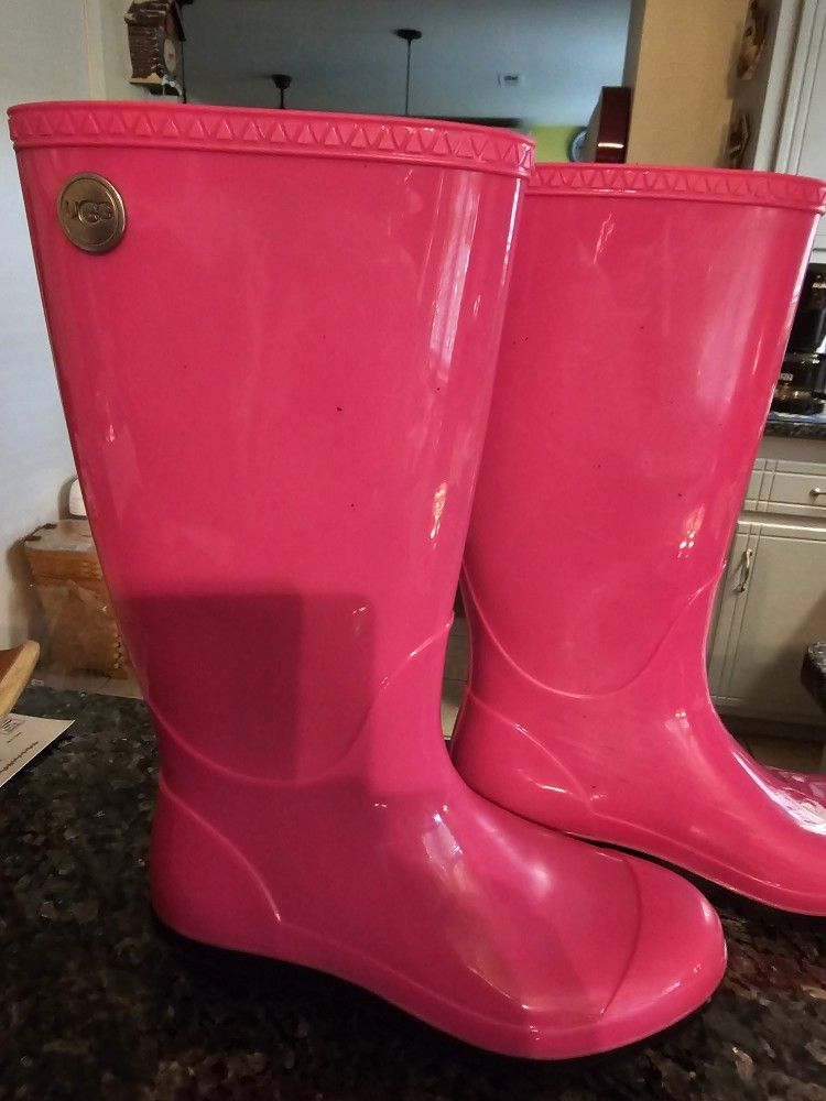 Uggs Rain Boots Size 7
