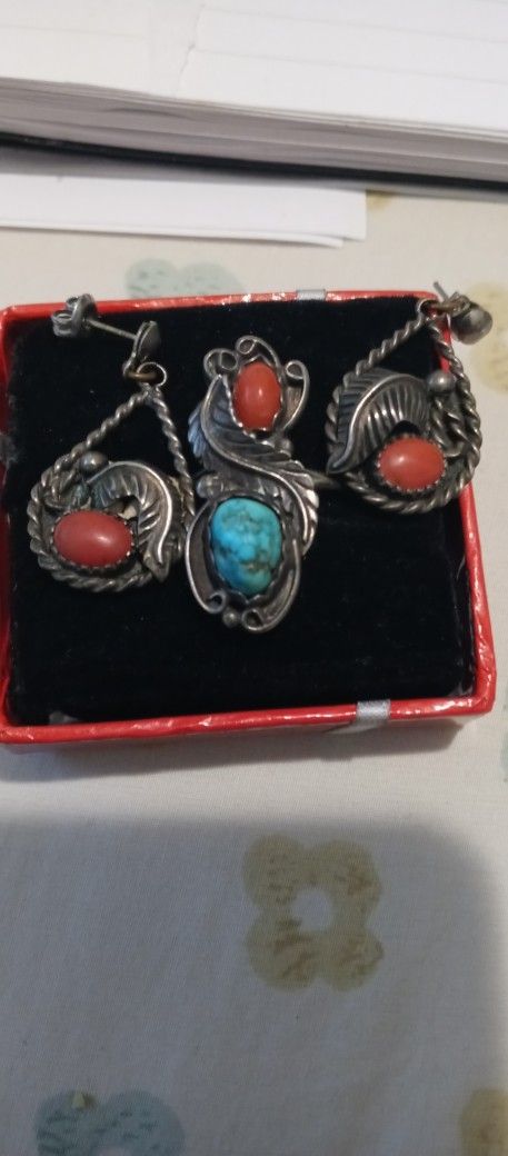 Vintage 1970 Turquoise Ring Size 81/2 Or 9 And. Turquoise Earrings. All For 300.00 Or Best Reasonable Offer