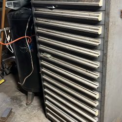 Vidmar Industrial Tool Cabinet 17 Drawers 
