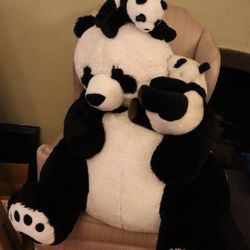 Giant Panda Plush Toy + Baby Pandas