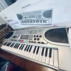 MD501 Midi Keyboard 50 Tones, 30 Rhythms 50 Songs with Learning Feature +more +Batteries RadioShack