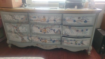 9-drawer cabinet