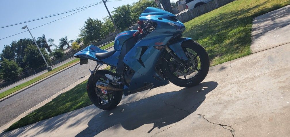 07 Kawasaki Ninja ZX-10R