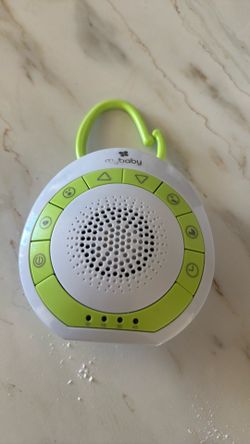 Travel baby sound machine