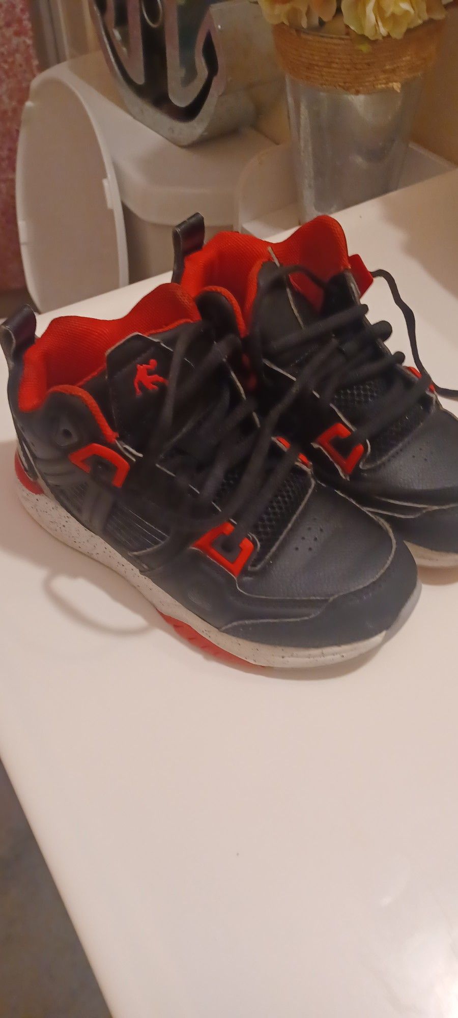 Tenis Para Niño Size 13 USA 