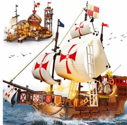 Santa Maria Ship Building Set with LED Lights, 2 in 1 Pirate Ship House Model