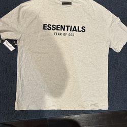 Essentials Tee 