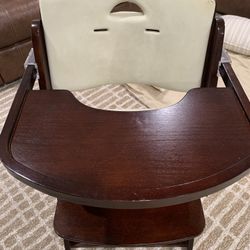 Abiie Beyond Wooden Highchair