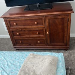 Bedroom Furniture $75