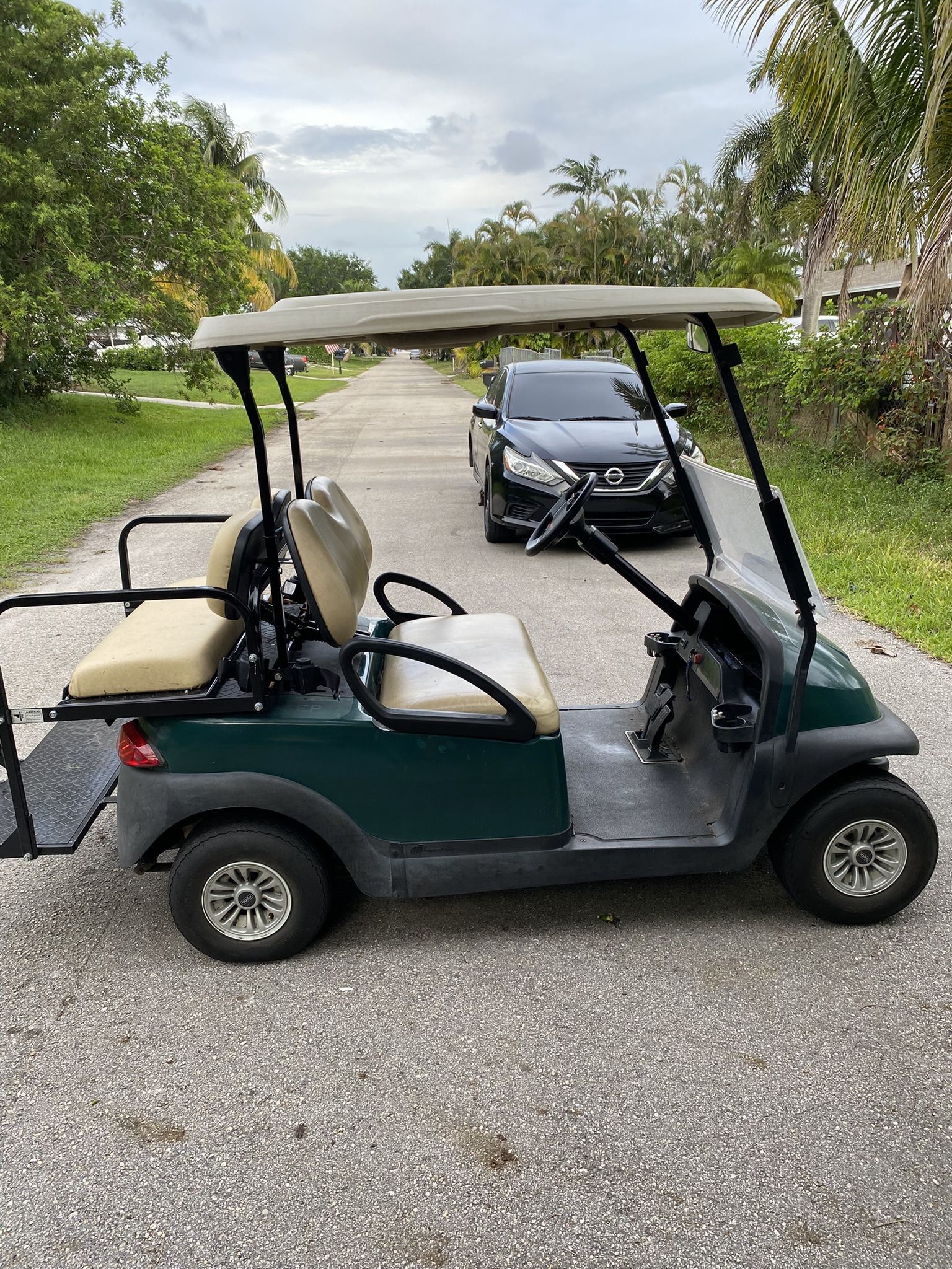2016 Club President Golf Cart
